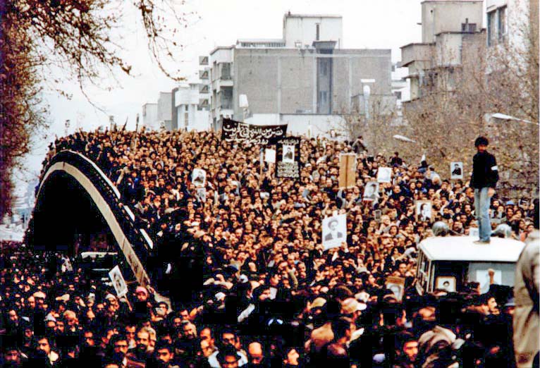 Robert Inlakesh: İran İslam Devrimi yeni bir küresel anti-emperyalist mücadeleye zemin hazırladı