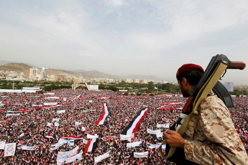 Riyad yürüyüşü: Yemen savaşı devrim rengini alıyor