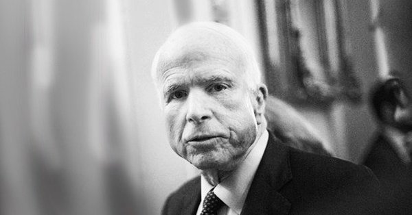 John McCain ve çatışma kanseri