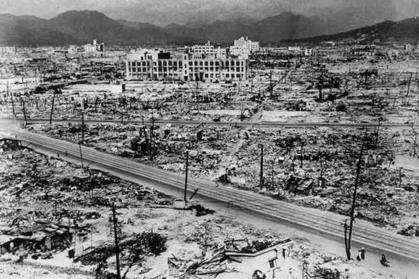 Hiroşima ve Nagazaki’ye atom bombası atmak bir savaş ve insanlık suçu muydu?