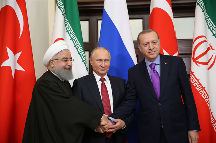 Üç lider Ankara’da: Suriye savaşı bitti ancak ABD tehlikesi hala sürüyor
