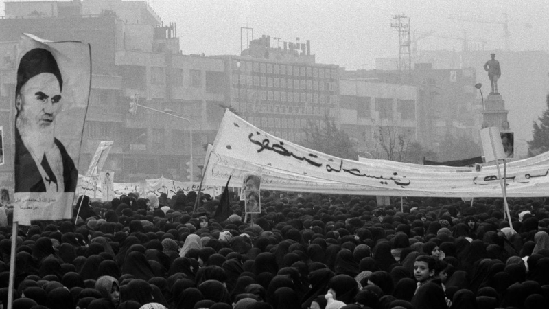 İran İslam Devrimi 40. yılında: Yeni bir dünya düzeni için sahneyi dekore ediyor